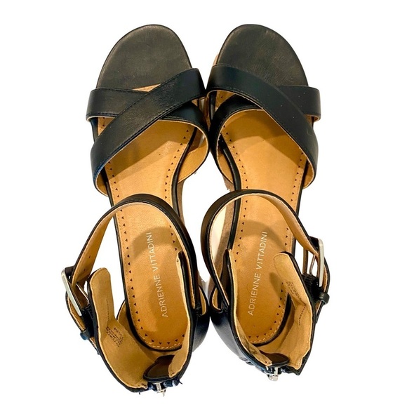 LIKE NEW — Adrienne Vittadini Cortz Wedge Platform Sandals T-strap Ankle Sz 7.5 - Picture 4 of 13